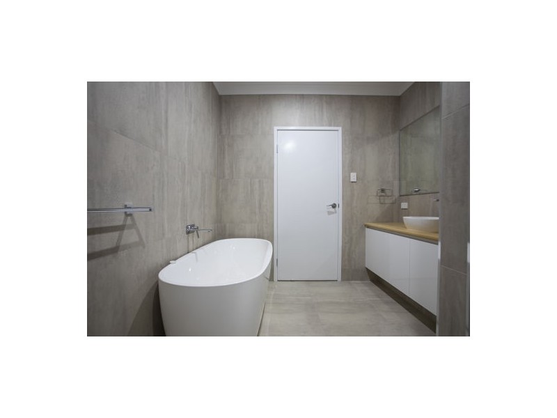 3-3B Willoughby Crescent, East Mackay QLD 4740