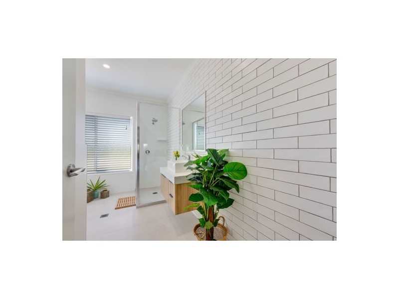 12 Tamarind Terrace, Alligator Creek QLD 4740