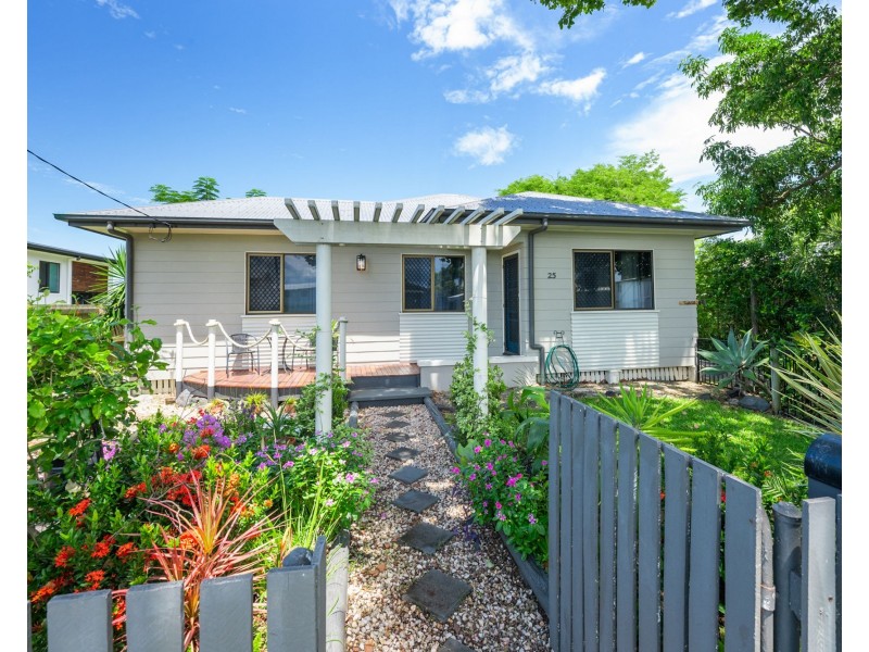 25 Symons Street, South Mackay QLD 4740