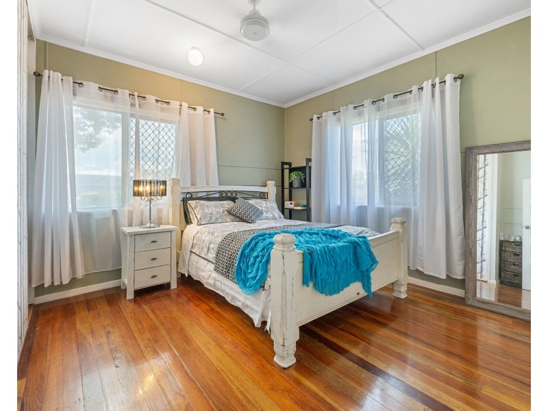 25 Symons Street, South Mackay QLD 4740