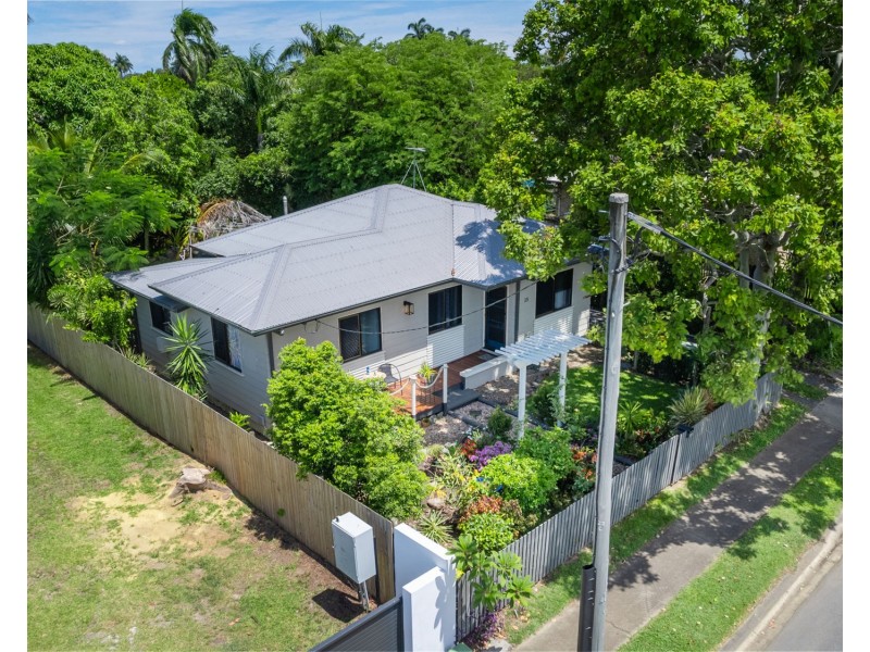 25 Symons Street, South Mackay QLD 4740
