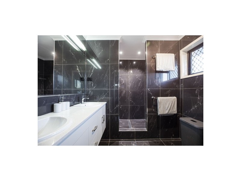 9 Camellen Street, Beaconsfield QLD 4740