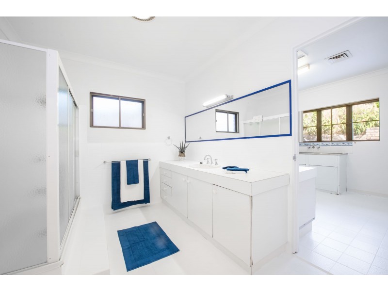 6 Gibbs Court, Mount Pleasant QLD 4740