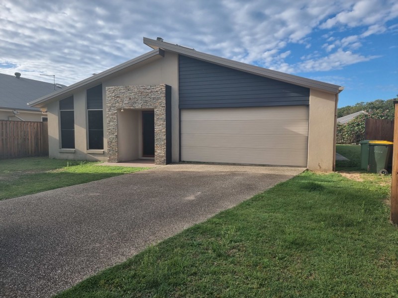 39 Whitehaven Drive, Blacks Beach QLD 4740