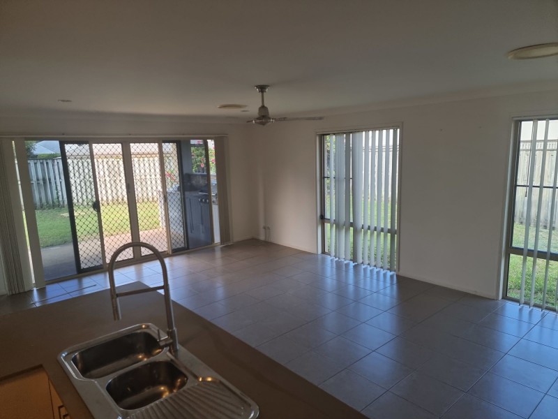 39 Whitehaven Drive, Blacks Beach QLD 4740