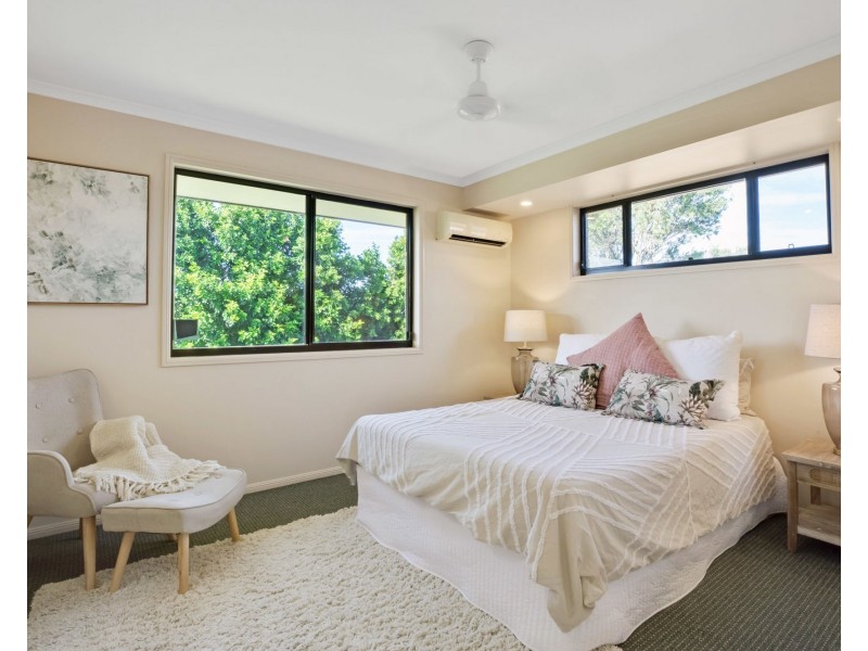 8 Fiona Court, Mount Pleasant QLD 4740