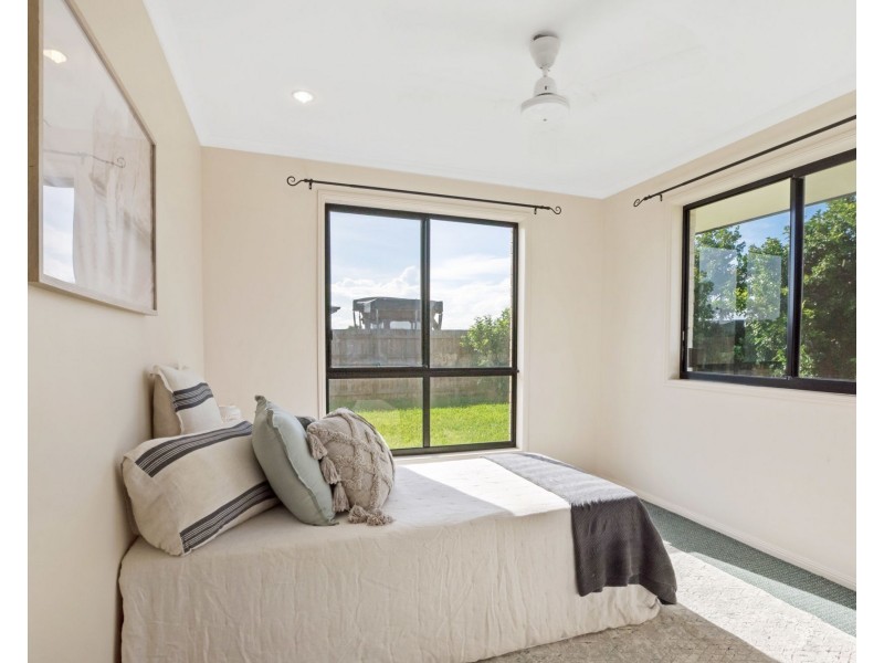 8 Fiona Court, Mount Pleasant QLD 4740