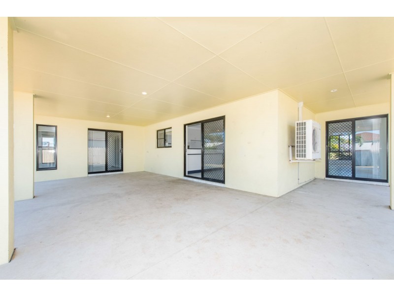 33 Toorak Street, Glenella QLD 4740