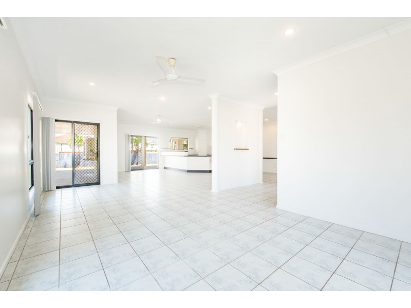 33 Toorak Street, Glenella QLD 4740