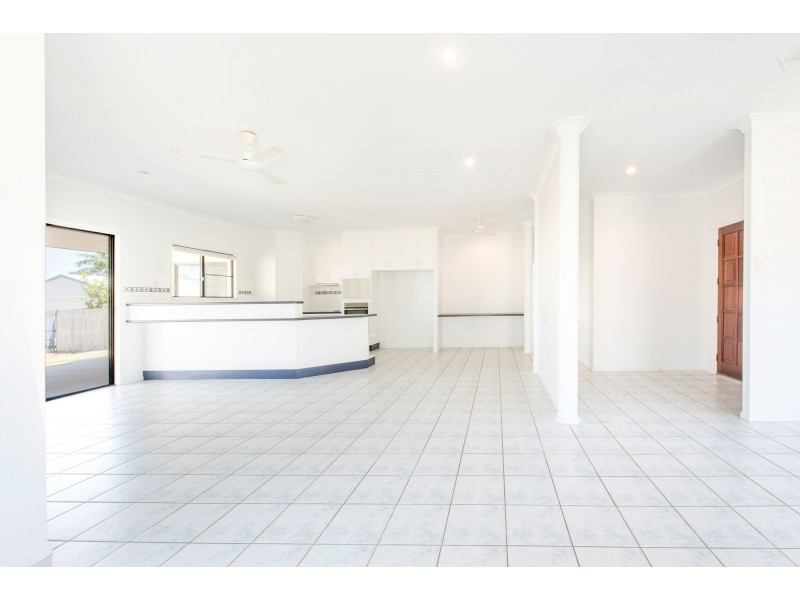 33 Toorak Street, Glenella QLD 4740