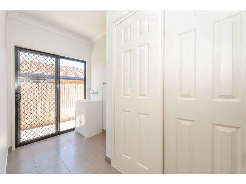 33 Toorak Street, Glenella QLD 4740