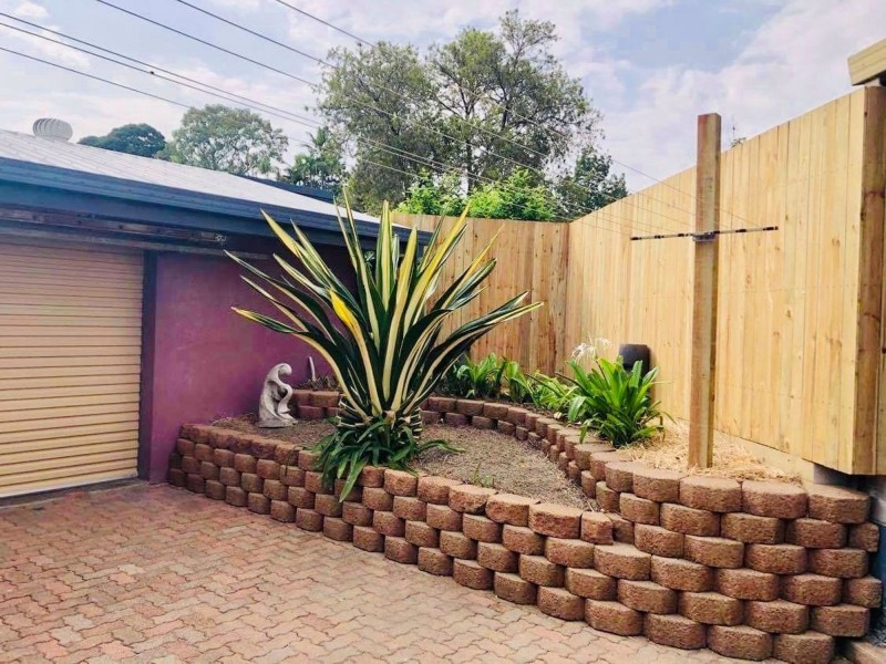 11 Benson Avenue, Mount Pleasant QLD 4740