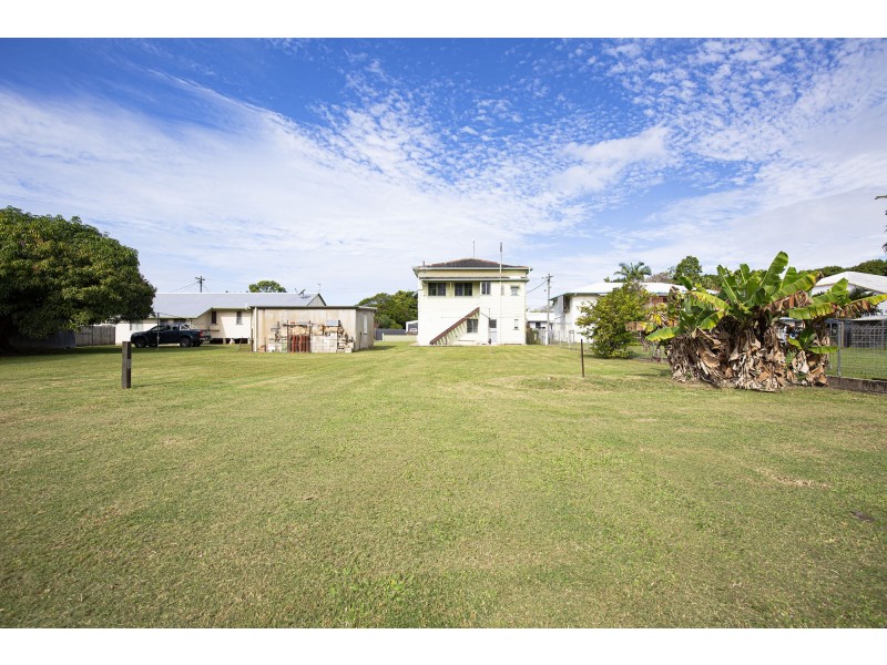 8 Gibson Street, West Mackay QLD 4740