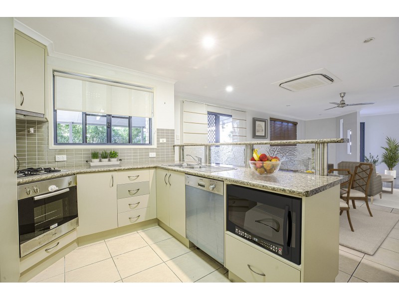 11 Angelina Avenue, Glenella QLD 4740