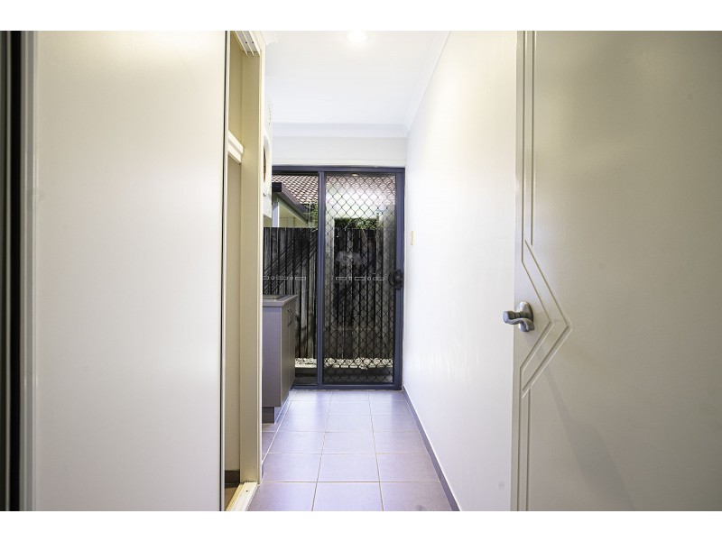11 Angelina Avenue, Glenella QLD 4740