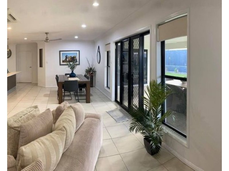 27 Maryvale Circuit, Beaconsfield QLD 4740
