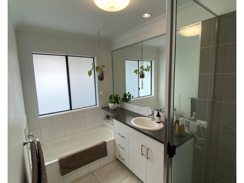 27 Maryvale Circuit, Beaconsfield QLD 4740