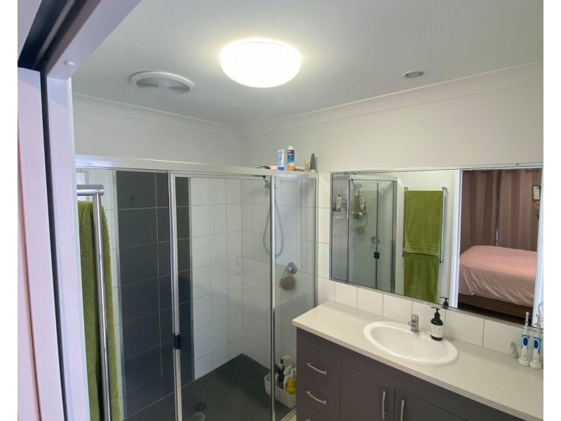 27 Maryvale Circuit, Beaconsfield QLD 4740