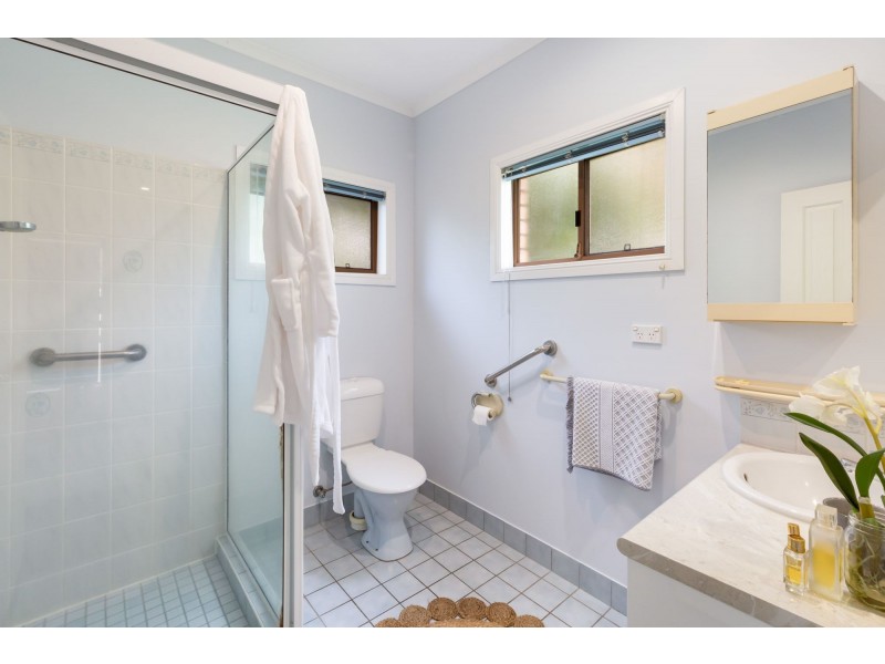 6 Richard Street, Andergrove QLD 4740
