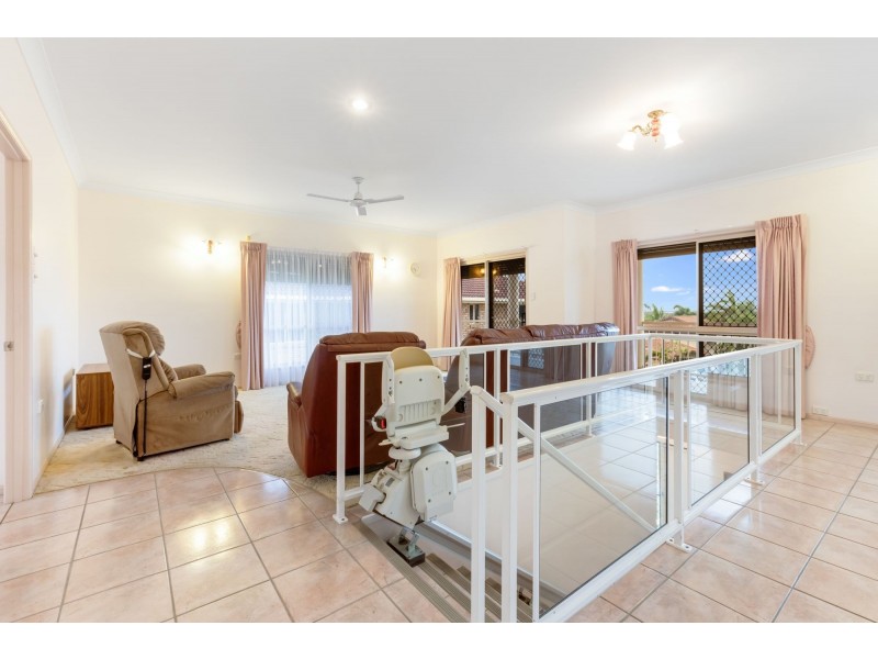15 Dumfries Court, Beaconsfield QLD 4740