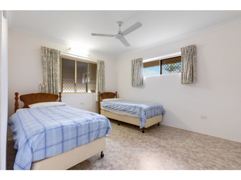 15 Dumfries Court, Beaconsfield QLD 4740