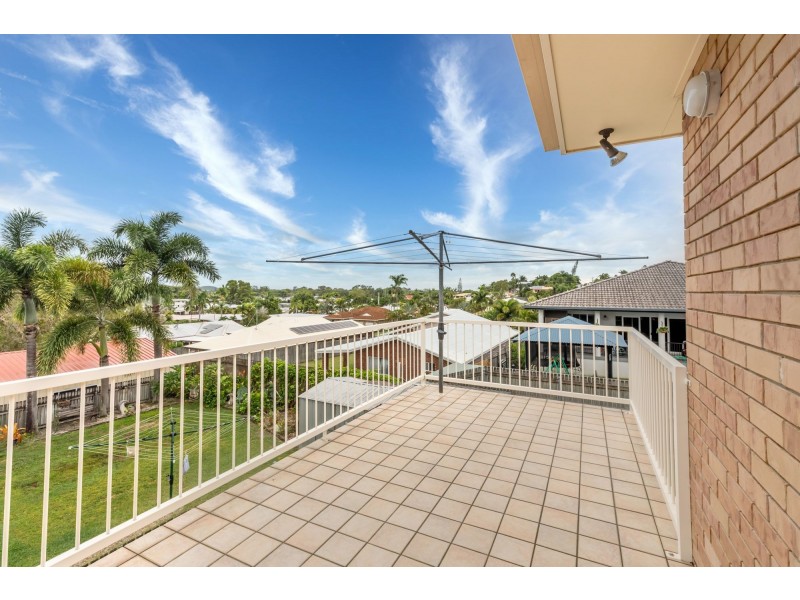 15 Dumfries Court, Beaconsfield QLD 4740