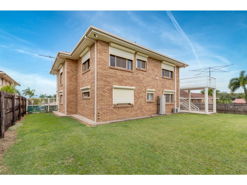15 Dumfries Court, Beaconsfield QLD 4740