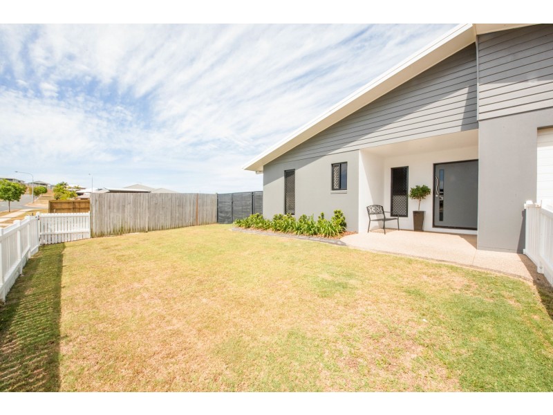 15 Rudd Street, Rural View QLD 4740