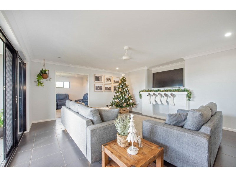 15 Rudd Street, Rural View QLD 4740