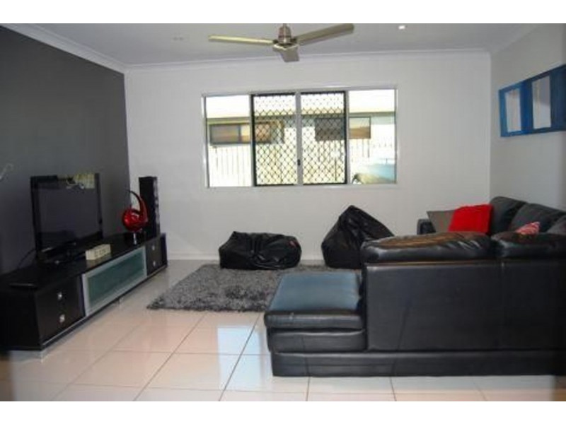 8 Eileen Street, Walkerston QLD 4751