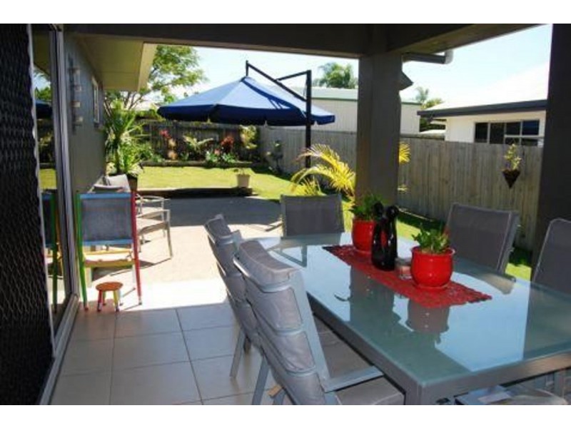 8 Eileen Street, Walkerston QLD 4751