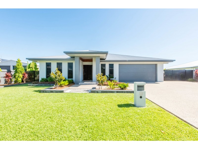 9 Merritt Court, Marian QLD 4753