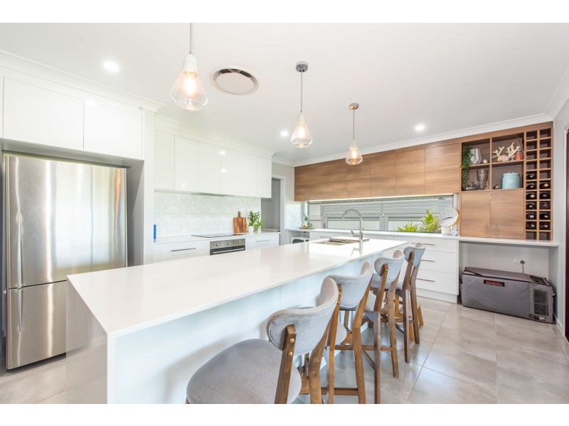 9 Merritt Court, Marian QLD 4753