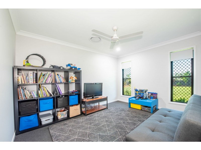 9 Merritt Court, Marian QLD 4753