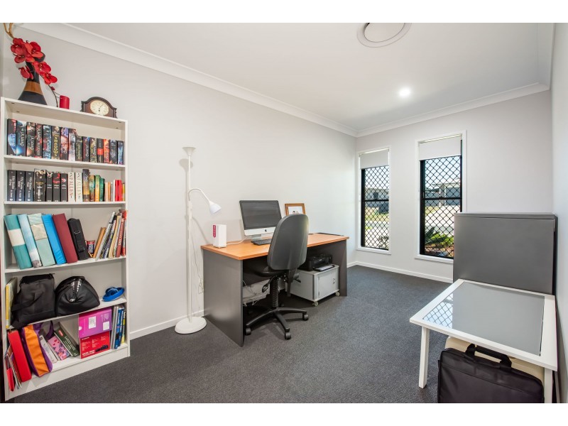 9 Merritt Court, Marian QLD 4753