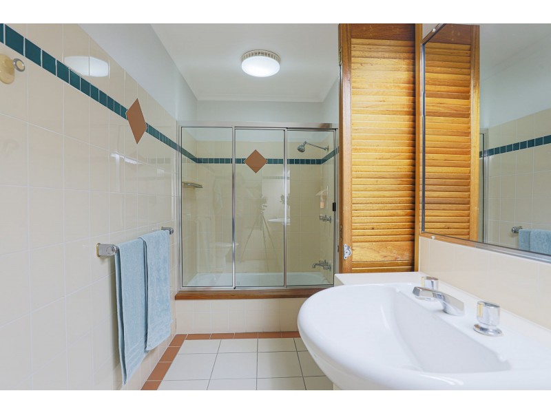 4 Seagull Street, Slade Point QLD 4740