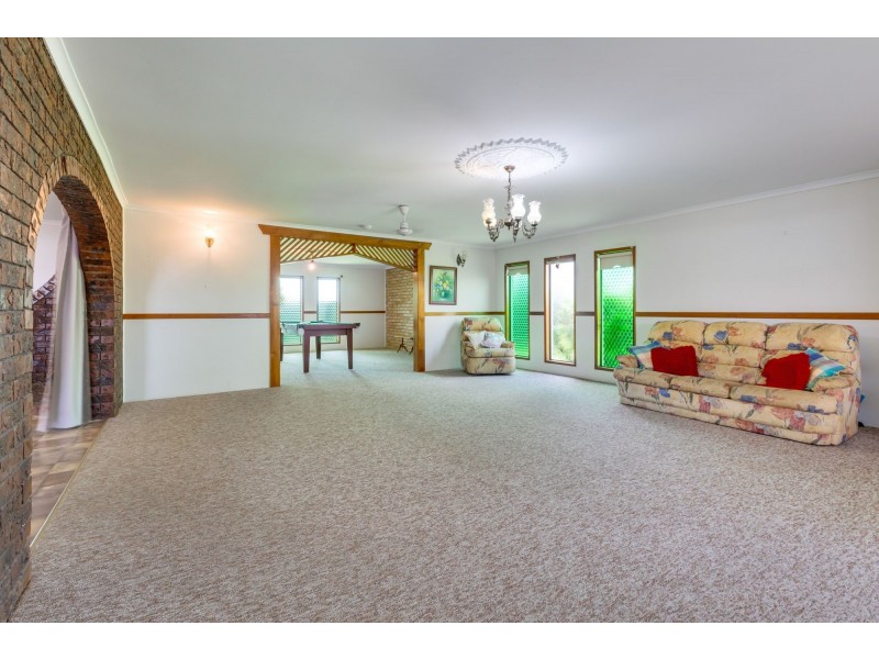 22 Kiwi Court, Ooralea QLD 4740