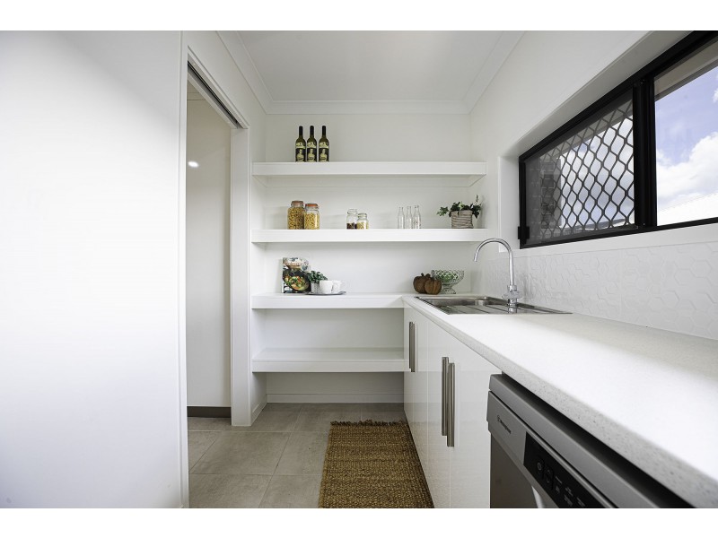 19 Regent Avenue, Richmond QLD 4740