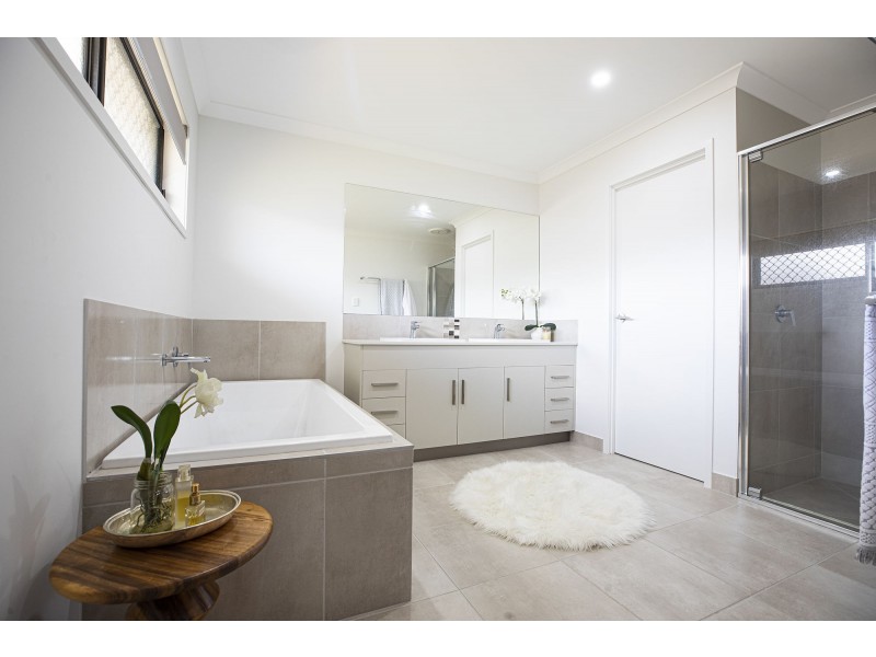 19 Regent Avenue, Richmond QLD 4740