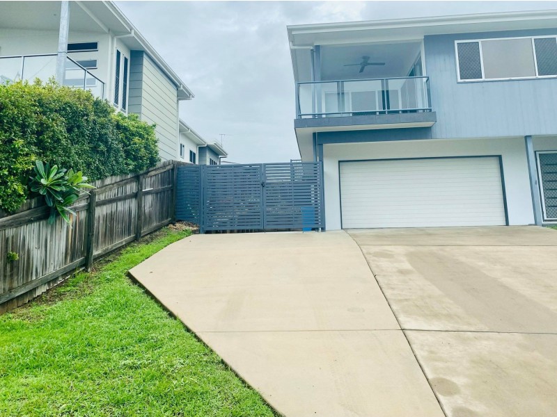 27 Douglas Crescent, Rural View QLD 4740