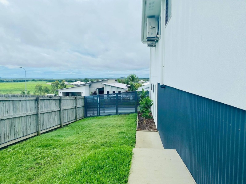 27 Douglas Crescent, Rural View QLD 4740