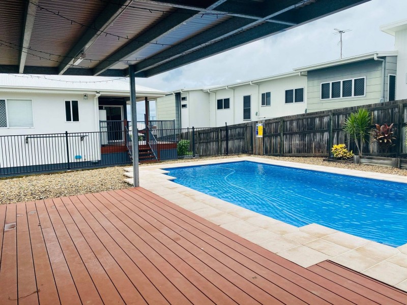 27 Douglas Crescent, Rural View QLD 4740