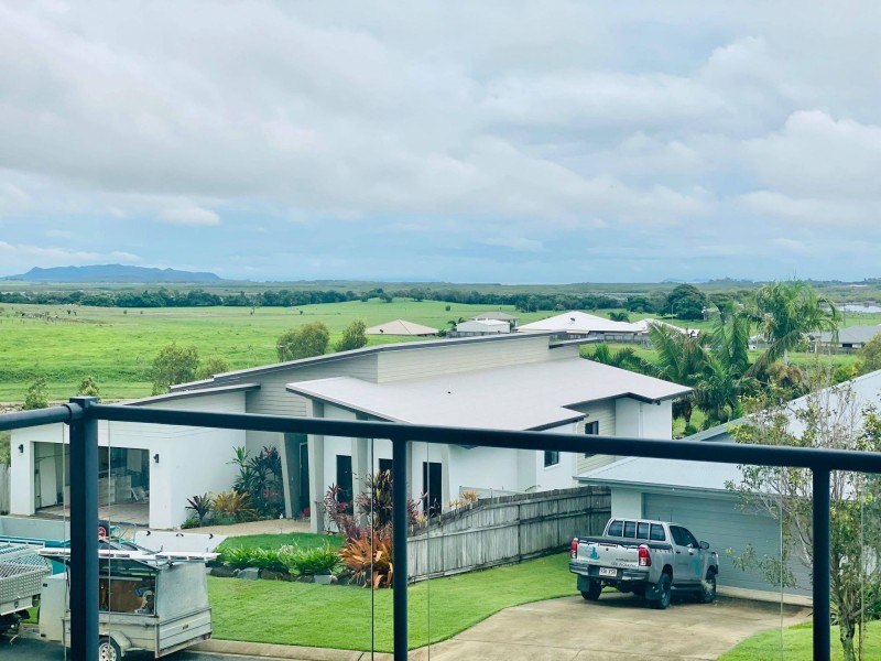 27 Douglas Crescent, Rural View QLD 4740