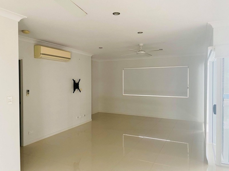 27 Douglas Crescent, Rural View QLD 4740