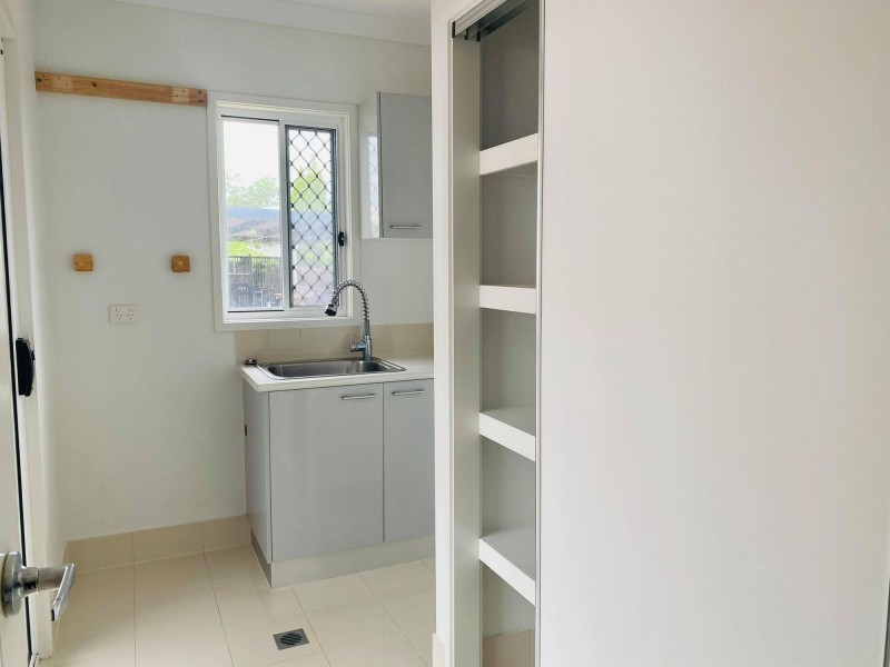 27 Douglas Crescent, Rural View QLD 4740