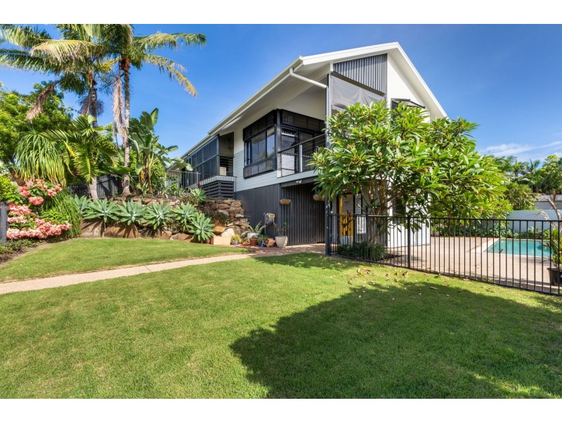 4 Cedar Court, Eimeo QLD 4740