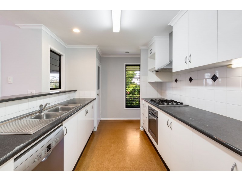 4 Cedar Court, Eimeo QLD 4740