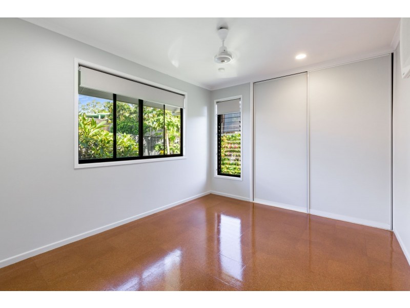 4 Cedar Court, Eimeo QLD 4740