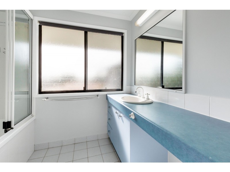 4 Cedar Court, Eimeo QLD 4740