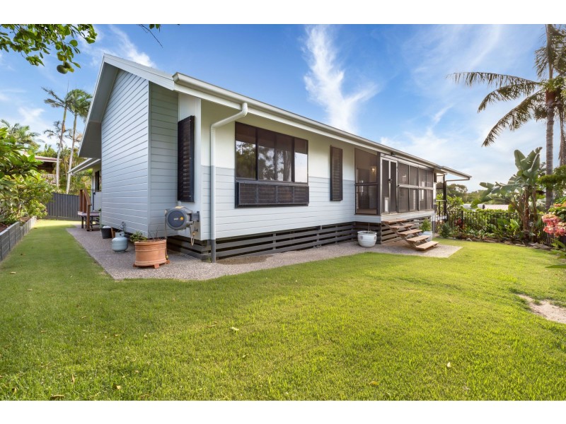 4 Cedar Court, Eimeo QLD 4740